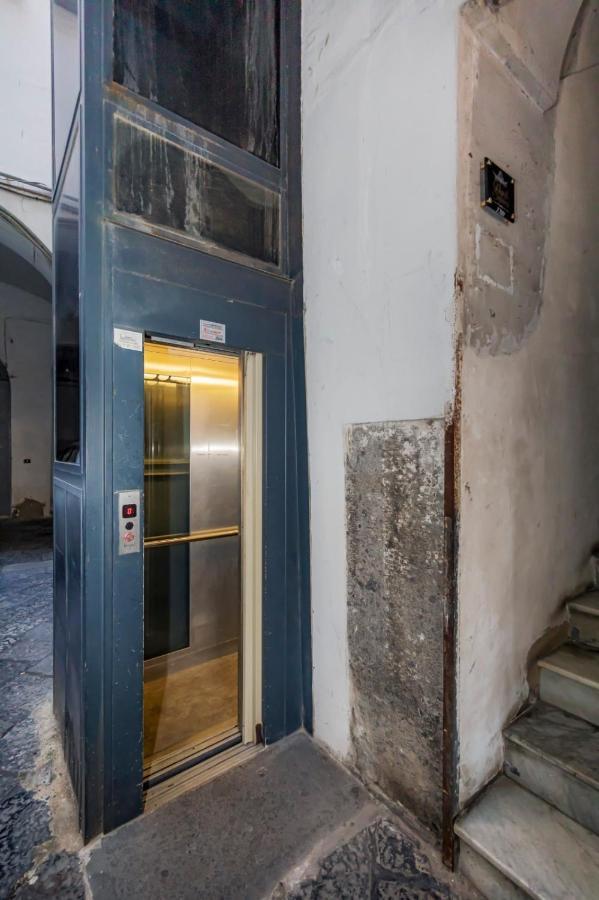 Napoli Squares Suites Exterior photo